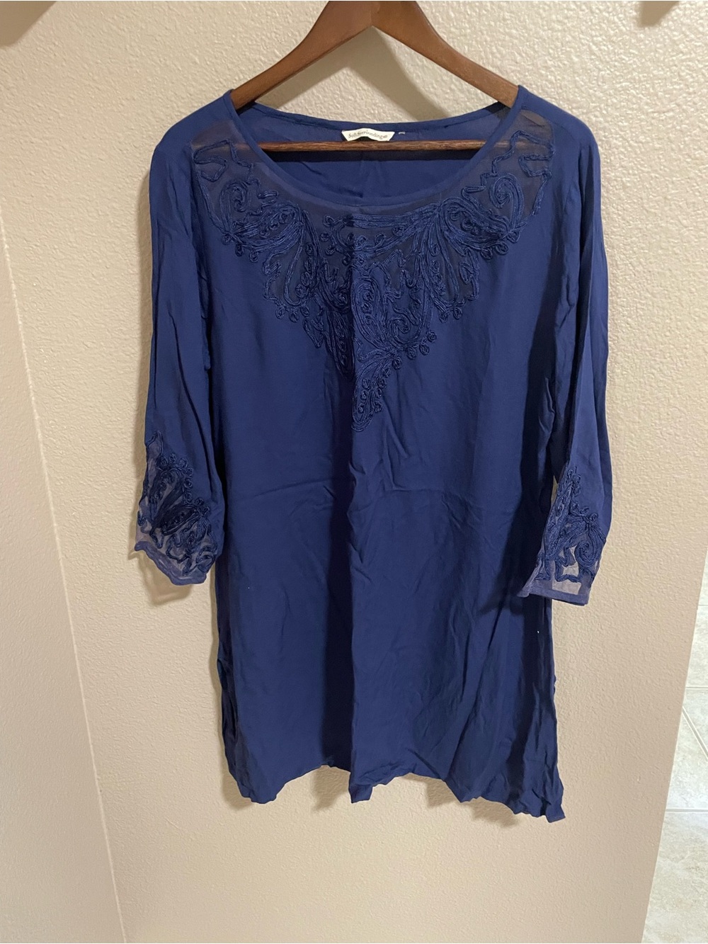 Women’s Navy Blue Embroidered Scoop Neck Tunic